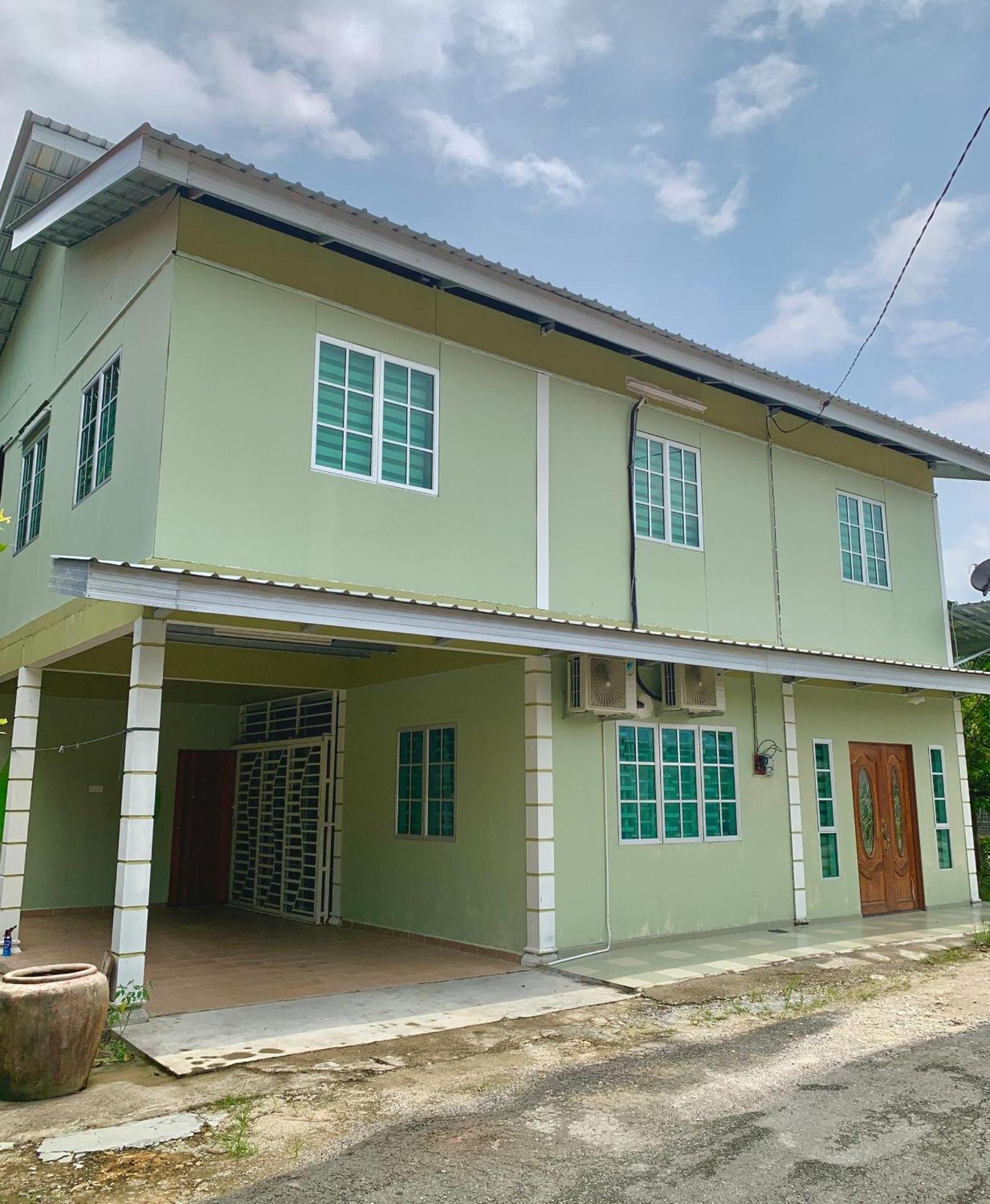 Tiara Inn Homestay 2 Tingkat Pontian Johor Pontian Besar Buitenkant foto